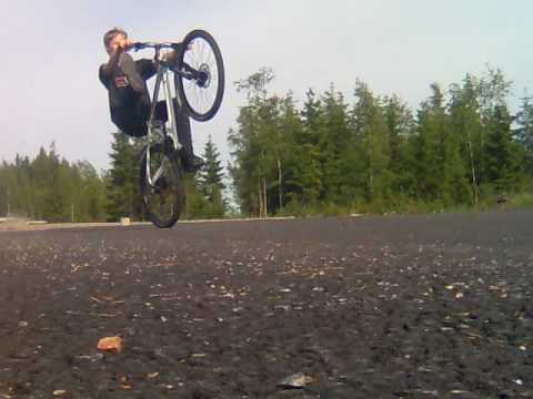 Bicycle 12 O Clock Wheelie Youtube