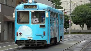 とさでん　路面電車　通勤　雨上がりの早朝は銀色　2022/07/28