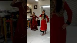 Duo mother daughter dance 😁😁 love u guys 😘😘😘
