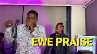 Ghana Ewe \u0026 twi Praise Songs Medley by Elly Bryant