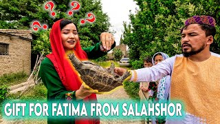 Fatima Khorami got Gift From SalahShor Kamrak ❤️🌲😂| فاطمه خرمی از صلاح شور کمرک هدیه گرفت