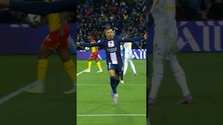 A 139th Ligue 1 goal with Paris Saint-Germain for Kylian Mbappé ⚽️