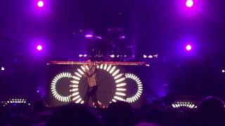 A Fever You Can't Sweat Out Medley - Panic! at the Disco 2017