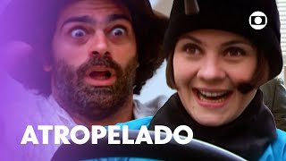 Catarina atropela Petruchio e fica desesperada! | O Cravo e a Rosa | TV Globo