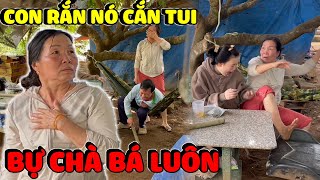 Mẹ Con Yến Báo Chạy Bỏ Dép Khi Thấy Bé Na Lủng Lẳng Trên Cây