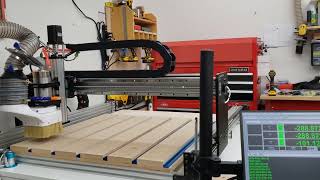 Archy showing he can dance. Ultimate Bee CNC