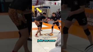 Dieser Typ macht verrückten Move (Cr: tolgaa36) #unglaublich #tap #wrestling #respekt