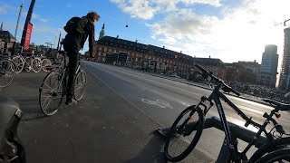 欧州自転車旅2日目 コペンハーゲン中央駅前