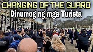 Must Visit | Tourists gathered in Buckingham Palace to witness \