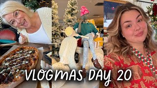 Anthropologie Shopping + Giving Mom Her Gift! | VLOGMAS DAY 20