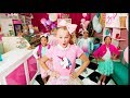 JoJo Siwa - Kid In A Candy Store (Video)