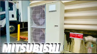 【 MITSUBISHI】三菱製の古い室外機（稼働中） old  MITSUBISHI outdoor unit (running in cooling)