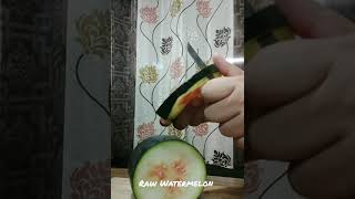 #shorts #watermelon ജൂസിനായി മുറിച്ചപ്പോൾ ഉള്ളിൽ പച്ച! എന്നാൽ പിന്നെ തണ്ണിമത്തൻ കൊണ്ടു കറി വെച്ചാലോ😋