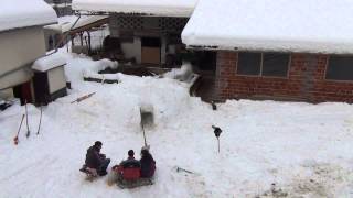 Digging out an igloo (Digloo)