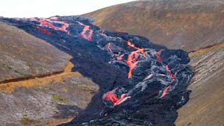 LAVA IS MENACING THE NÁTTHAGAKRIKI VALLEY-Authorities are building a wall to protect it-June 17,2021