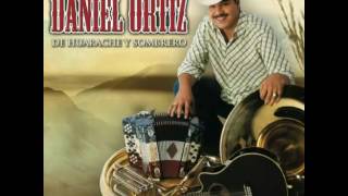 De Huarache y Sombrero - Daniel Ortiz