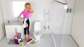 Barbie Doll Cleaning Routine - Cleaning the Bathroom, Bedroom and More!