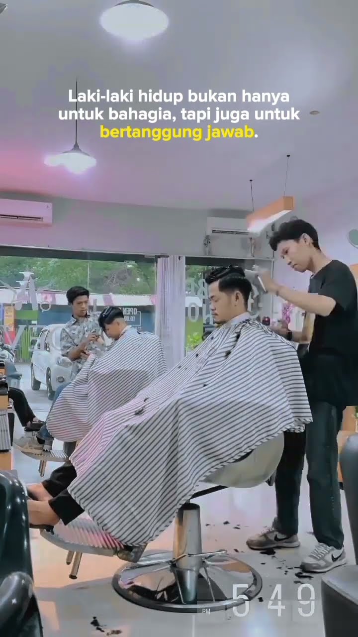 #barbershop #tukangcukur #barberman #barberasia #story #shorts # ...