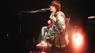 ライブレポート】崎山蒼志が誕生日当日に弾き語り、初期曲連発した「二十二歳・二十二唱」