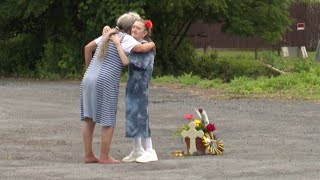 'I could have held him,' says mother at scene where man died