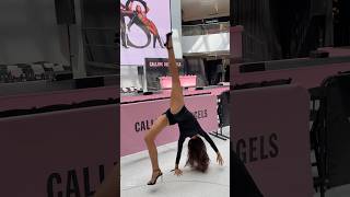Not your average Victoria’s Secret walk💁🏻♀️🪽💕