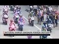 Antusias Warga Saksikan Parade MotoGP