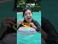 Rich and Poor swimming float - Wao, cô ấy có 1 chiếc phao bơi thật đẹp #shorts