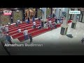 cctv detik detik dosen unhas meninggal saat salat di masjid