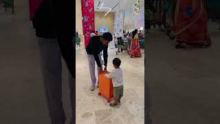 ചെറിയൊരു കൈയബദ്ധം നാറ്റിക്കരുത് 🤪😜#viral #trendingshorts #lulumall #trivandrumlulumall #funnybaby