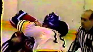 Rick Green vs Craig MacTavish March 21, 1984