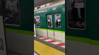 京阪電車初のホームドア京橋駅のドア閉め