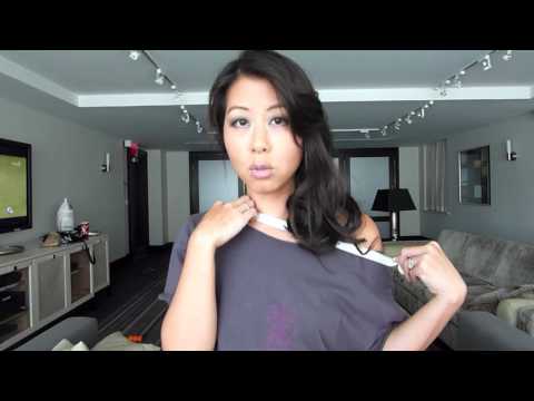 How to Cut the Perfect Off-the-Shoulder T-Shirt How to Cut the Perfect Off-the-Shoulder T-Shirt