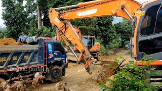 Máy xúc DOOSAN DX140 DX55 múc đất Xe Ôtô tải ben chở đổ đất vs Xe lu HAMM thi công đường mở rộng