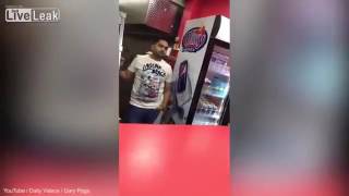 LiveLeak - Dixy chicken worker confronted after bullying