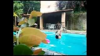 Slackline Fail na piscina - over swimming pool