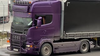 Scania with lovely V8 open pipe sound