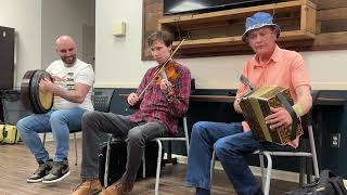 Trad Irish Session led by Dan Brouder, Jake James \u0026 Robbie Walsh