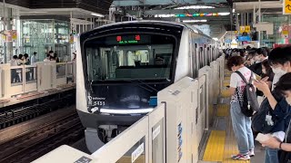 小田急5000形5051編成（トップナンバー）が回送電車として登戸駅を通過するシーン（2022.6.1）