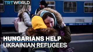 Hungarians rush to the aid of people fleeing Ukraine