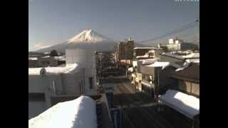 山梨県富士吉田市2014年2月の大雪記録(富士五湖TVライブカメラより)