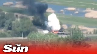 Fireball explosion as Ukrainian unit destroys Russian armour