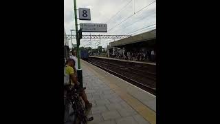 Freightliner 86614 and 86607 pass on a freight train from Felixstowe North F.L.T to Trafford Park