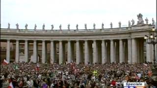 Pope Benedict XVI Funerali Giovanni Paolo II 8 04 2005