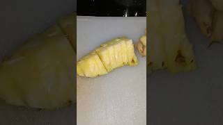 🍍 pineapple കിട്ടിയാൽ നിങ്ങൾക്ക് എന്ത് ചെയ്യും #youtubeshorts #food #shots