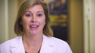 Dentist reviews the iTero Element Flex™ Intraoral Scanner