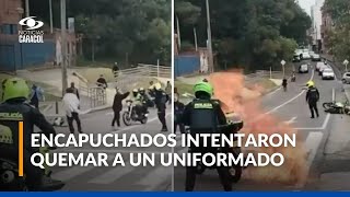 Encapuchados prenden fuego a moto en la que iban dos policías en afueras de Universidad Distrital