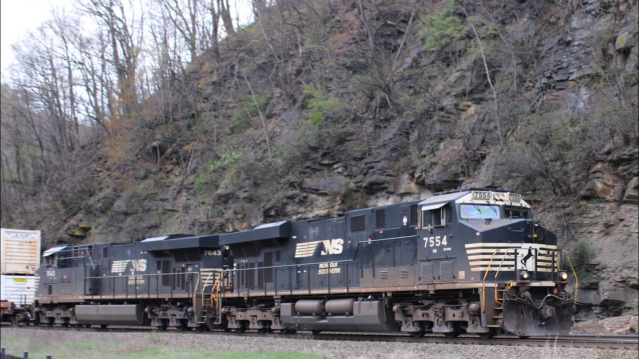 Railfanning: Horseshoe Curve - YouTube