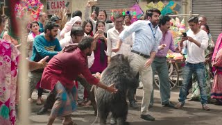 Shubh Mangal Saavdhan Comedy Scenes | Ayushmann Khurrana gets Hugged by a Bear