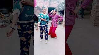 Kitna khatarnak dance#Vairl#video#funnyvideos #shorts#funny #reels#riya#😂😂😂😂😂😂