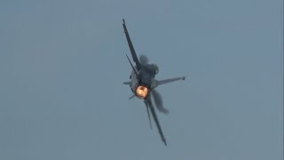 EAA AirVenture 2018 - F-16CJ Fighting Falcon Demonstration